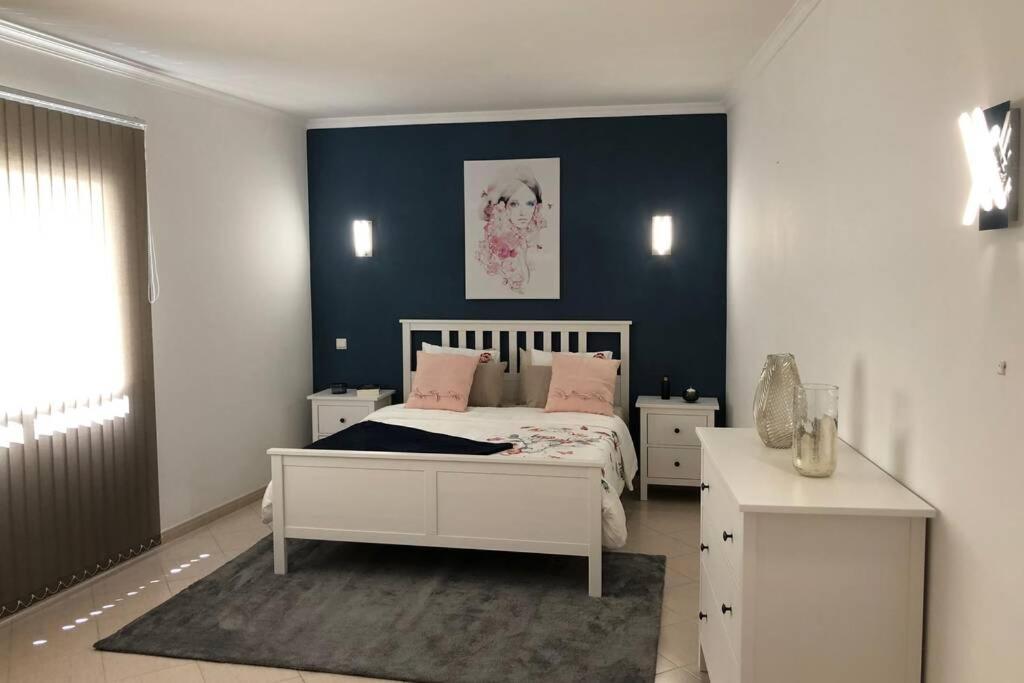 Le Modern' Apartment อัลบูเฟรา ภายนอก รูปภาพ