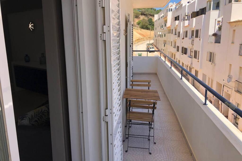 Le Modern' Apartment อัลบูเฟรา ภายนอก รูปภาพ